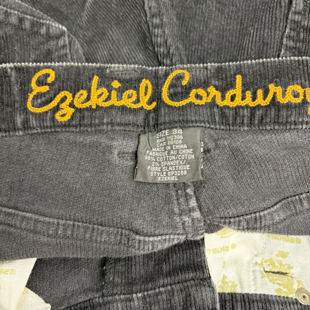 Ezekiel EZ Rider Mens Black Corduroy Cut-Off Shorts Size 34 Slim Fit‎ 90s Y2K - Picture 4 of 10